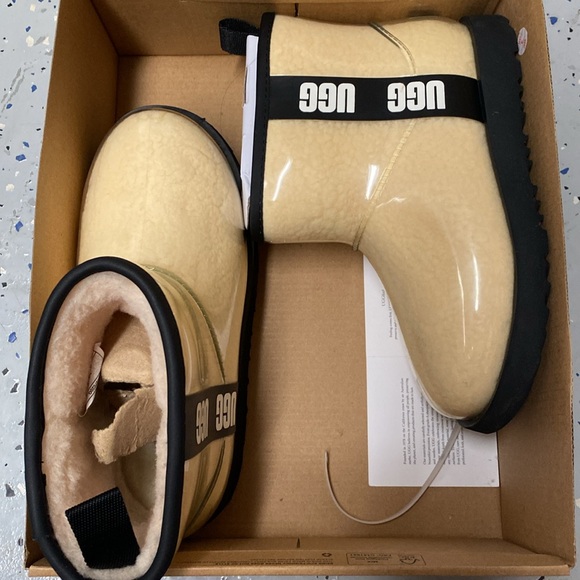 [Final Sale] clear mini ugg - Picture 2 of 6